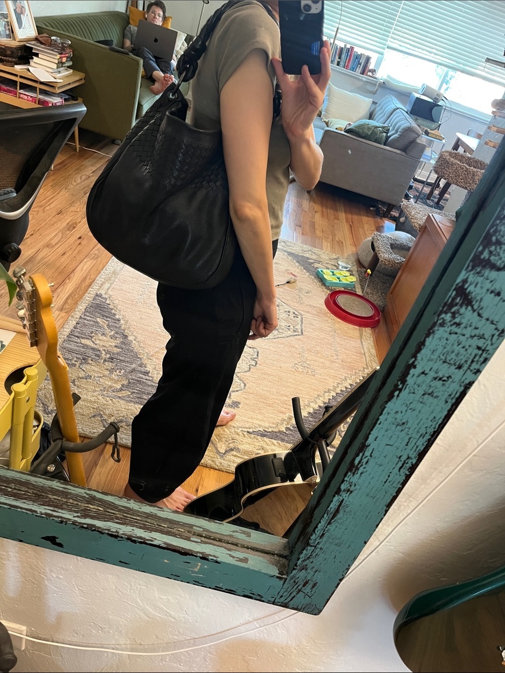 Bottega Veneta Intrecciato Hobo Black shoulder bag with Gunmetal Hardware - Picture 5 of 13